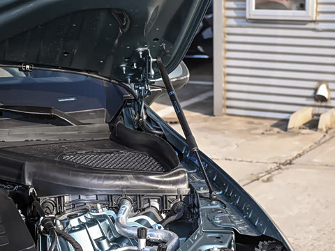 2025�� GLC 300 L 4MATIC ������ 5��