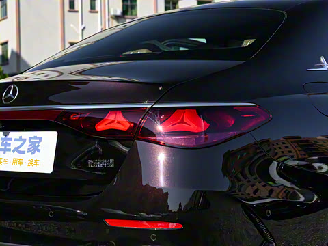 2025�� E 260 L �˶���