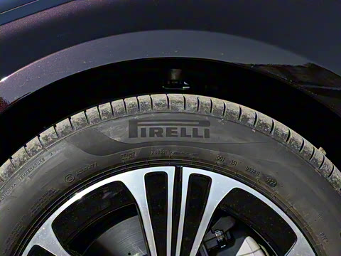 2025�� E 260 L �˶���