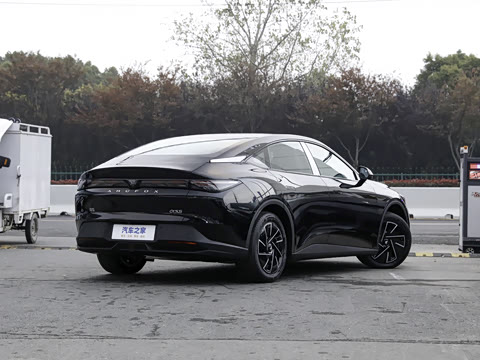 2024�� 560PRO 185kW