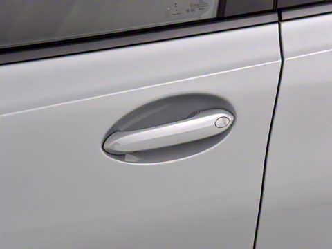 2025�� eDrive 40 L ��ҹ�˶���װ