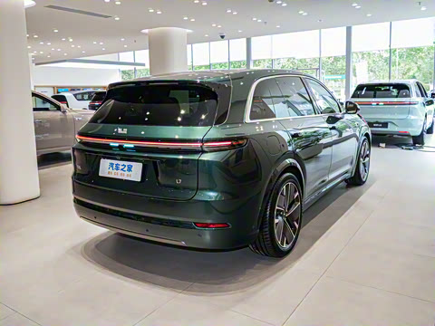 2025�� Ultra ���ܻ��°�