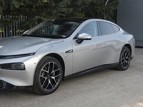 2023�� P7i 702 Max