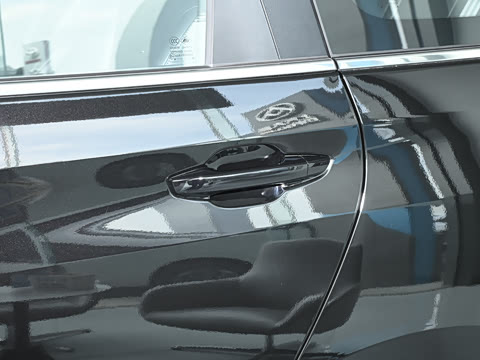 2023�� PLUS 1.5T �Ҹ��Ƽ��Զ�������