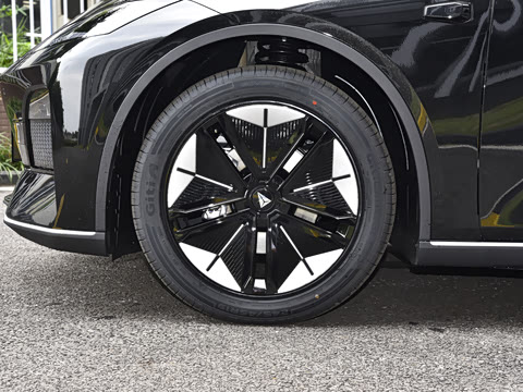 2024�� 530Max�����