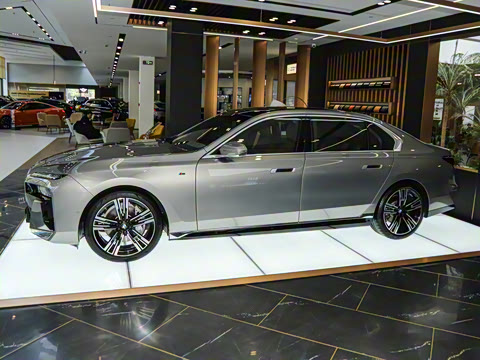 2023�� 740Li ������ M�˶���װ