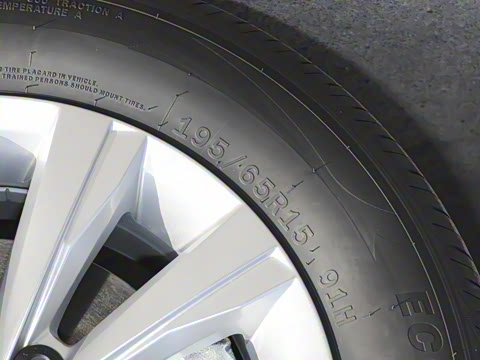 2025�� ���� 1.5L ���ݰ�