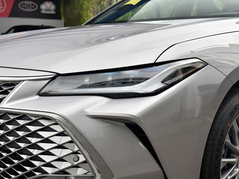 2024�� ˫�� 2.5L XLE����