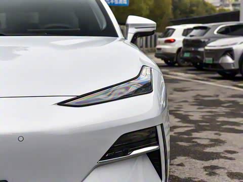 2025�� 700km Զ���Ǽݰ�