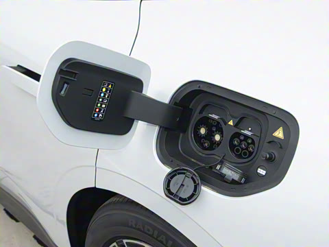 2025�� 130km EM-i ������