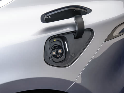 2025�� 102kWh �׷�������