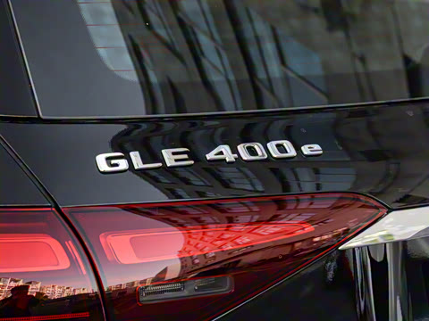 2025�� GLE 400 e 4MATIC