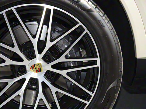 2025�� Cayenne 3.0T