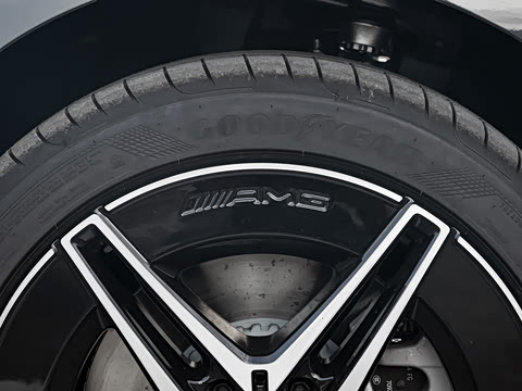 2025�� C 260 L �ҹ�˶���