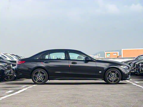 2025�� C 260 L �ҹ�˶���