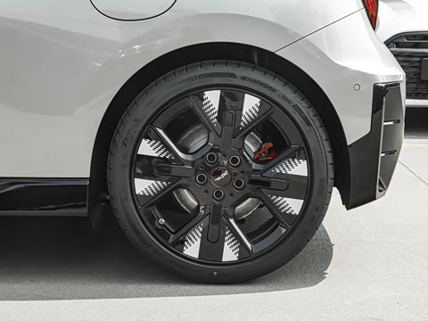 2025�� JOHN COOPER WORKS