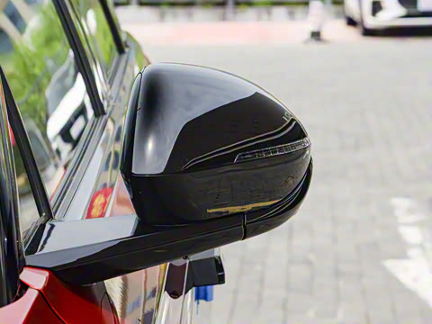 2025�� 2.0T ������������˹��