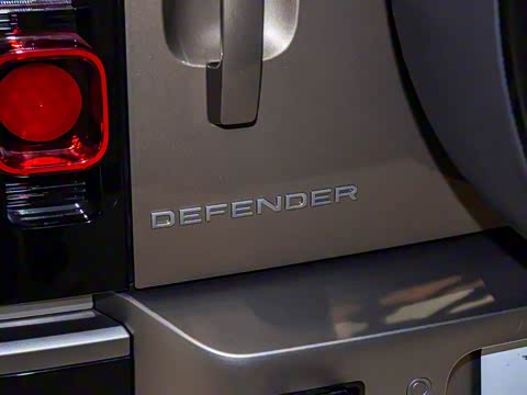 2025�� 110 3.0T P400 X-Dynamic HSE