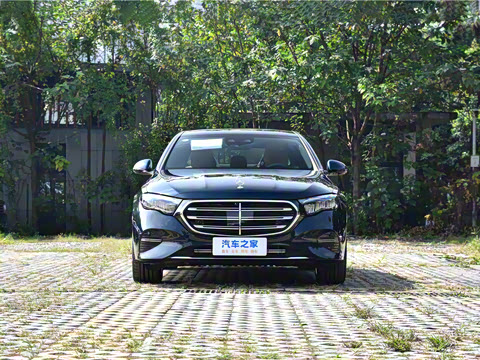 2025�� E 300 L ������