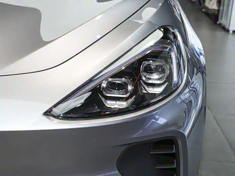 2025�� 688MAX 175kW