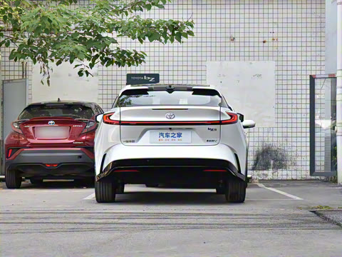 2025�� 550 PRO���а�