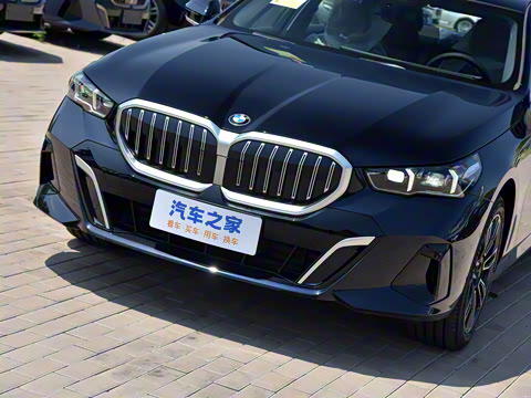 2024�� 525Li M�˶���װ