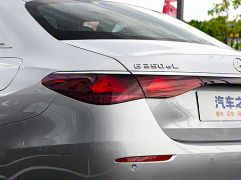 2024�� E 350 e L ���ʽ��϶����γ�