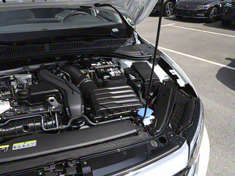 2025�� �Ŀ� 300TSI DSG׿Խ��