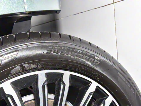 2025�� 1.5T 106KM������ 5�� ��Ԫ�