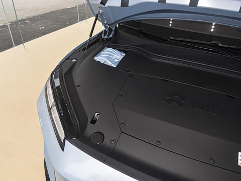 2025�� 75kWh Touring