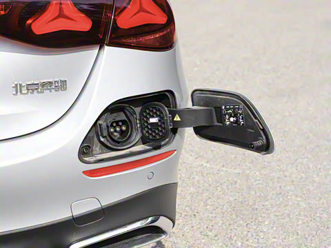 2024�� E 350 e L ���ʽ��϶����˶��γ�