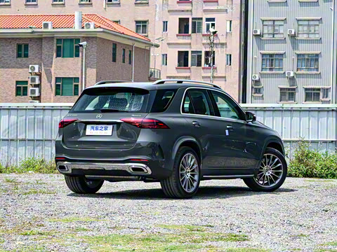 2025�� �Ŀ� GLE 450 4MATIC ������