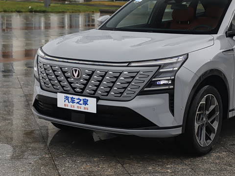 2025�� ���Ĵ� 1.5T ������ �ǻ��콢��