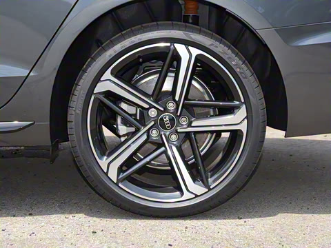 2024�� 40 TFSI ����������