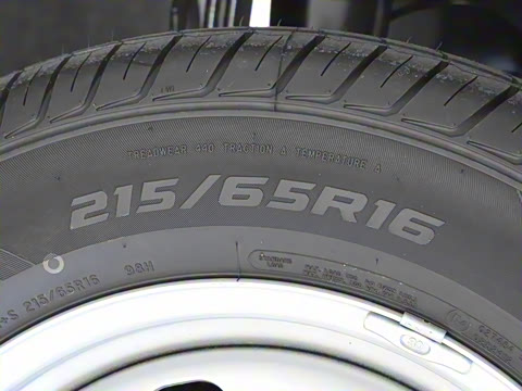 2025�� 2.0L CNG��Ӣ�� 7��