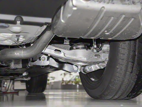 2025�� P250 R-Dynamic SE