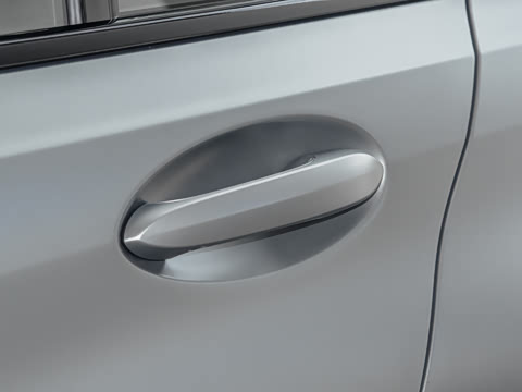 2025�� 330Li 50����������