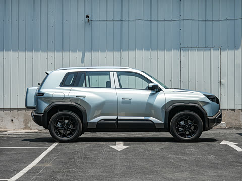 2025�� 501KM ����Pro��