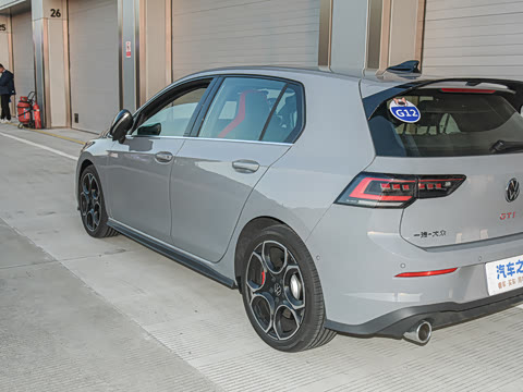 2025�� 380TSI DSG GTI