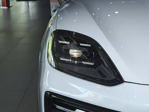 2025�� Cayenne 3.0T