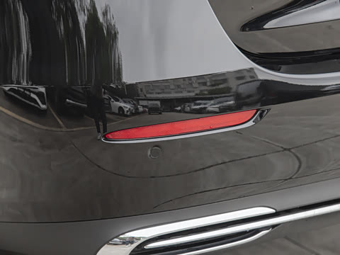 2025�� �Ŀ� E 260 L