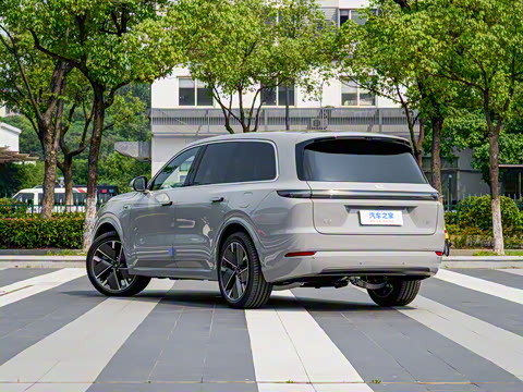 2025�� Pro ���ܻ��°�