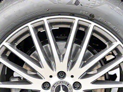 2025�� �Ŀ� GLC 300 L 4MATIC ������ 5��