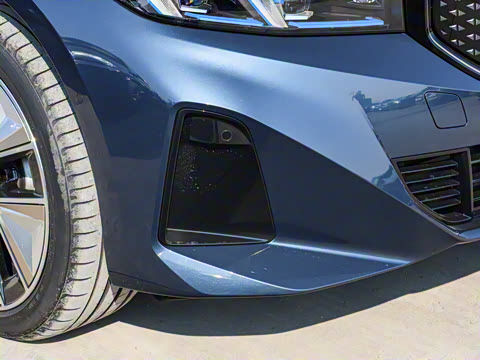 2025�� eDrive 40 L ��ҹ�˶���װ