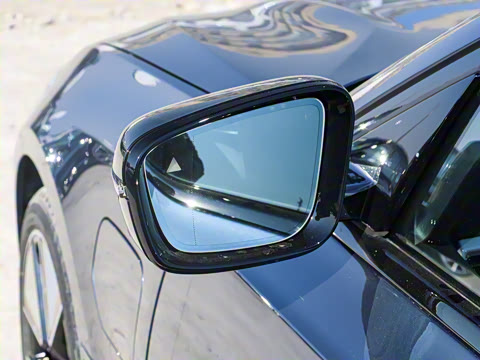 2025�� eDrive 40 L ��ҹ�˶���װ