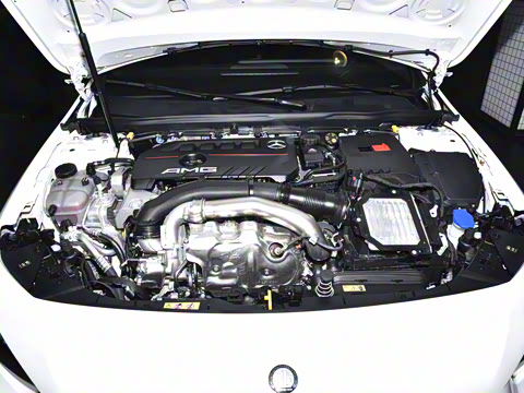 2025�� AMG A 35 4MATIC