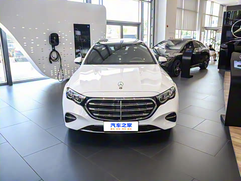 2024�� E 350 e L ���ʽ��϶����γ�