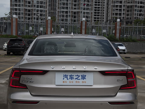 2025�� B4 ���ݺ�����