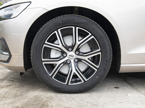 2025�� B4 ���ݺ�����