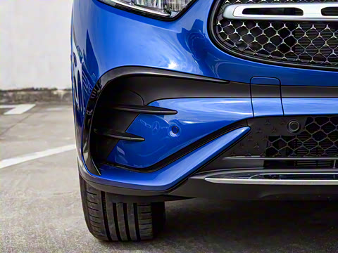 2025�� GLC 300 L 4MATIC ������ 7��